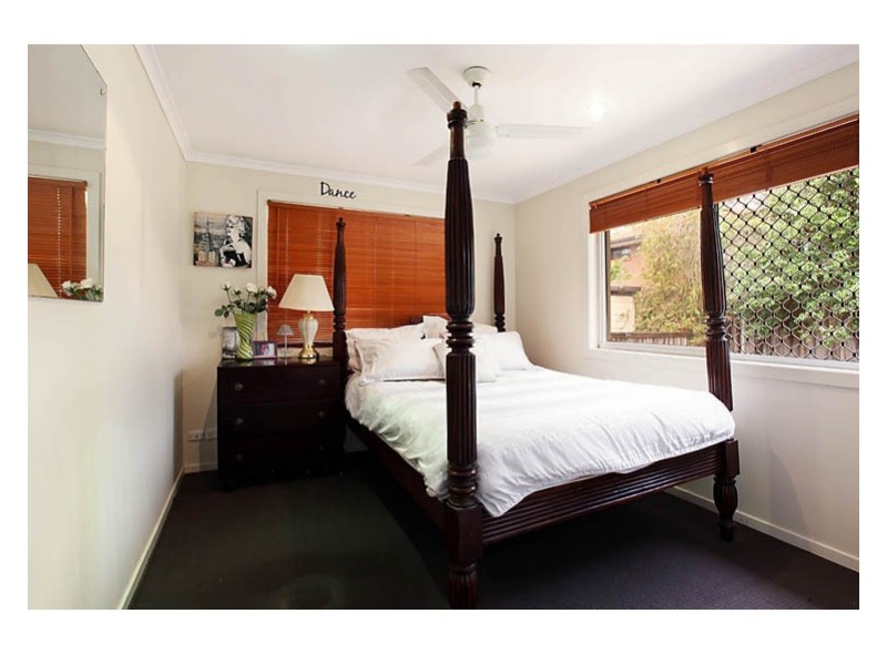 20b Raymond Ave, Bundall QLD 4217