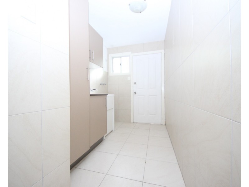 20b Raymond Ave, Bundall QLD 4217