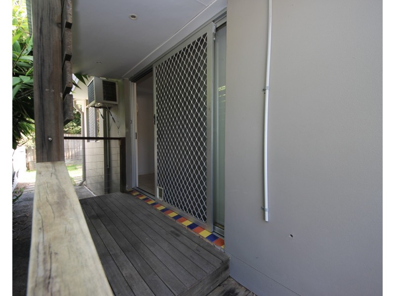 20b Raymond Ave, Bundall QLD 4217