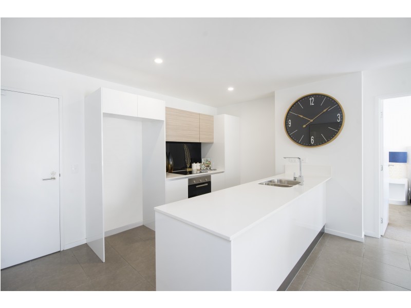 4206/1-7 Waterford Court, Bundall QLD 4217
