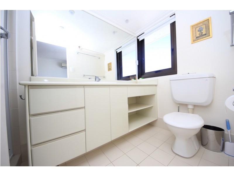 24D Aquarius, Old Burleigh Road, Surfers Paradise QLD 4217