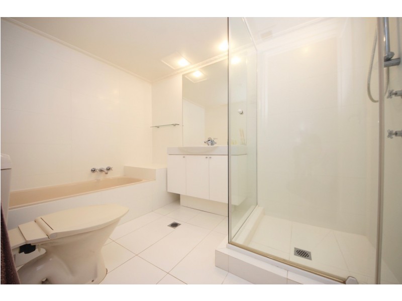 24D Aquarius, Old Burleigh Road, Surfers Paradise QLD 4217