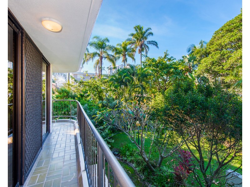 5/22 Armrick Avenue, Broadbeach QLD 4218