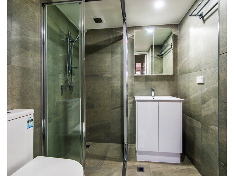 5/22 Armrick Avenue, Broadbeach QLD 4218