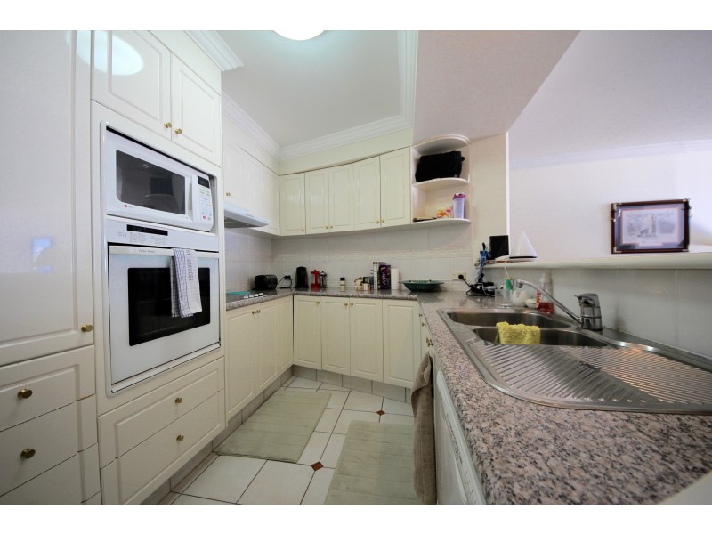 1909/24-26  Queensland Avenue, Broadbeach QLD 4218