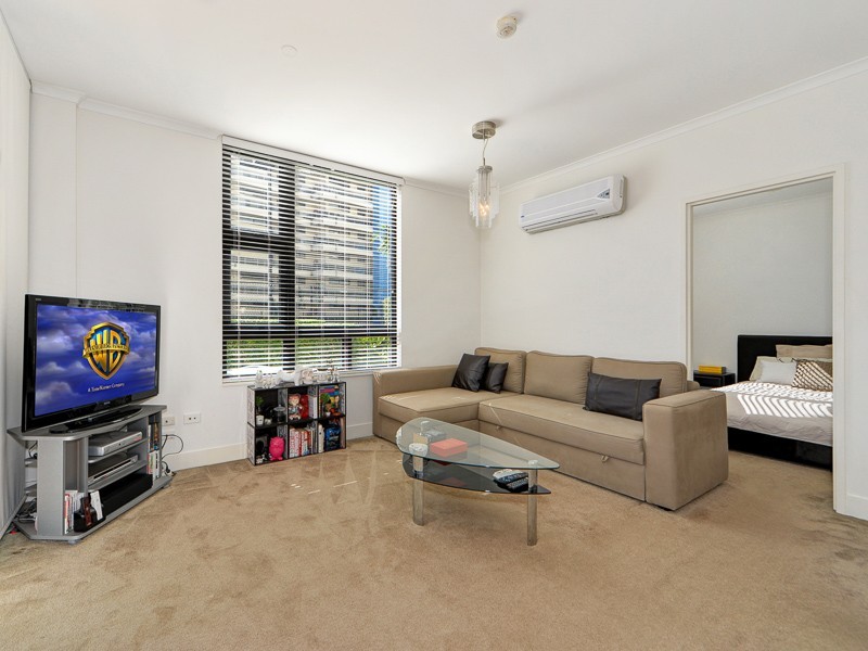 5/30 Surf Parade, Broadbeach QLD 4218