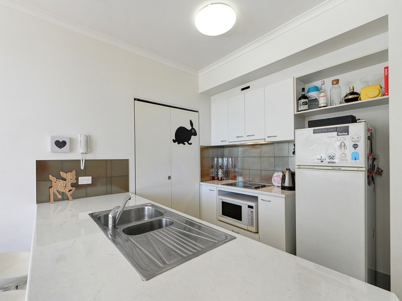 5/30 Surf Parade, Broadbeach QLD 4218