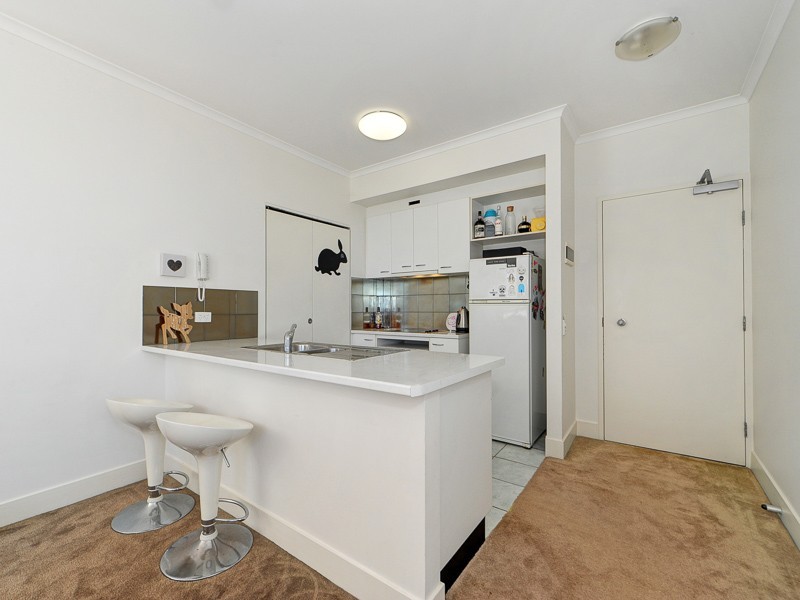 5/30 Surf Parade, Broadbeach QLD 4218