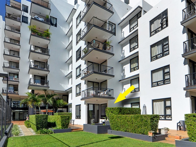 5/30 Surf Parade, Broadbeach QLD 4218