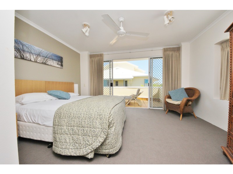 70/10-16 Alexandra Avenue, Mermaid Beach QLD 4218