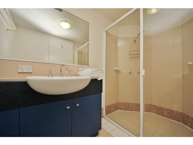 70/10-16 Alexandra Avenue, Mermaid Beach QLD 4218