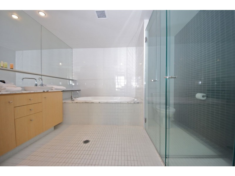 17-19 Albert Avenue, Broadbeach QLD 4218