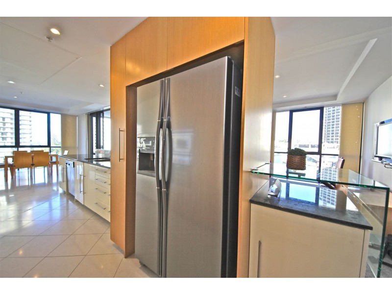 17-19 Albert Avenue, Broadbeach QLD 4218