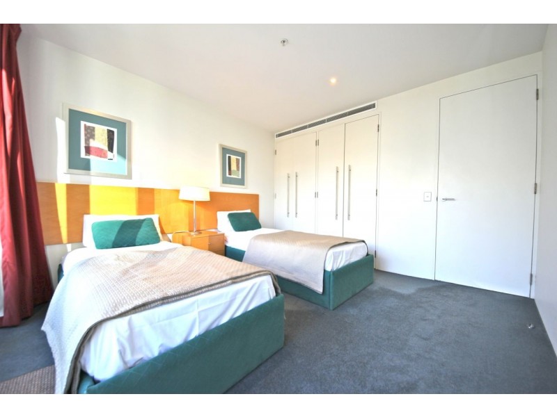 17-19 Albert Avenue, Broadbeach QLD 4218