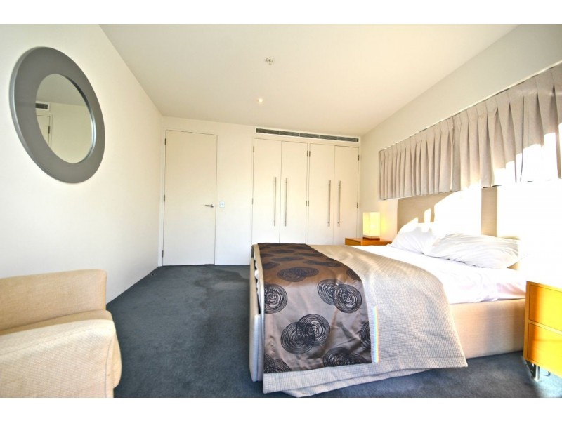 17-19 Albert Avenue, Broadbeach QLD 4218