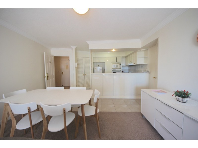1804 24-26 Queensland Avenue, Broadbeach QLD 4218