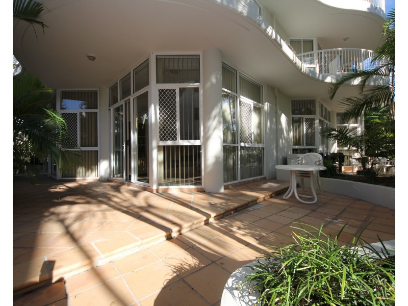3/210 Surf Parade, Broadbeach QLD 4218