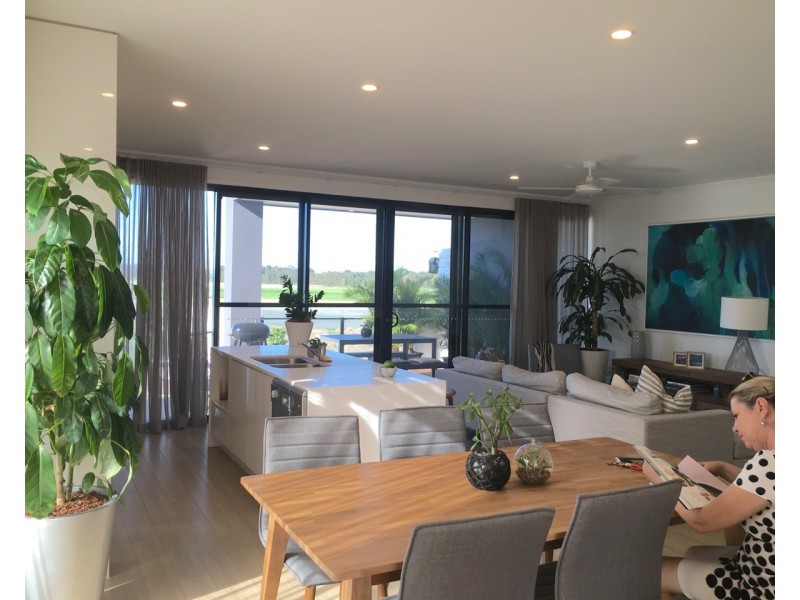 22/42  Stadium Drive, Robina QLD 4226