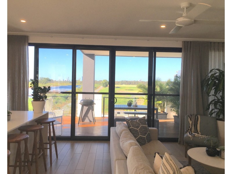 22/42  Stadium Drive, Robina QLD 4226