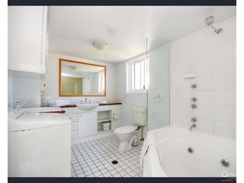 40/210 Surf Parade Resort, Broadbeach QLD 4218