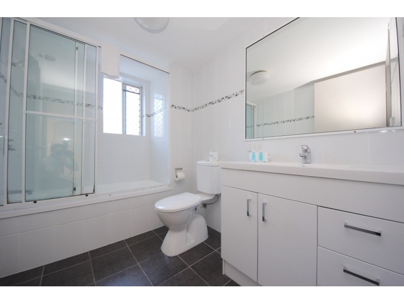 7/36 Australia Avenue, Broadbeach QLD 4218