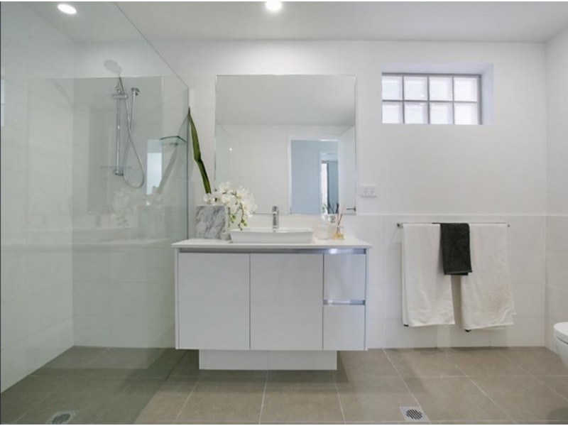 4404/3 Waterford Ct, Bundall QLD 4217