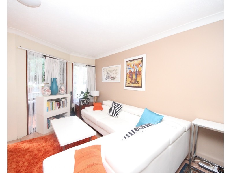 2/17 Frederick Street, Surfers Paradise QLD 4217