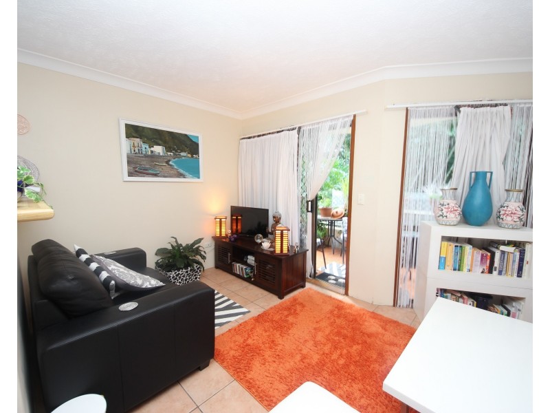 2/17 Frederick Street, Surfers Paradise QLD 4217