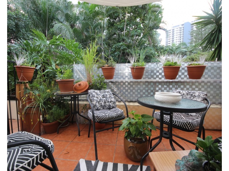 2/17 Frederick Street, Surfers Paradise QLD 4217
