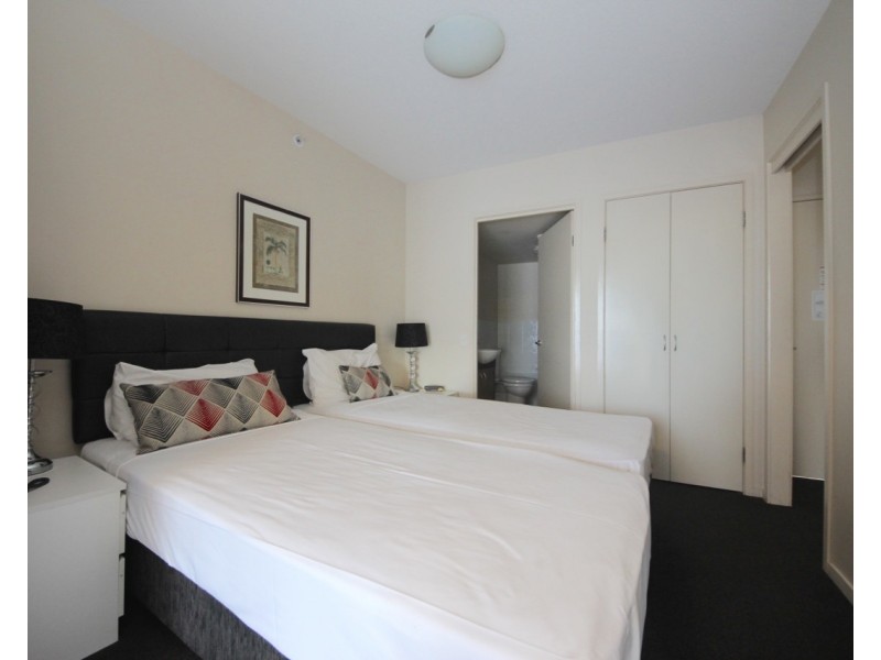 6/42-44  Surf Parade, Broadbeach QLD 4218