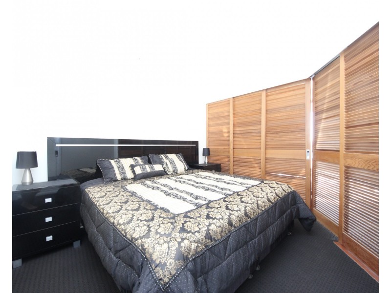 1205/42 Surf Parade, Broadbeach QLD 4218