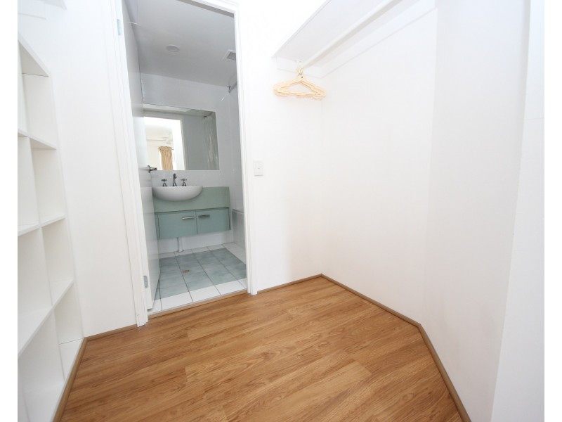 154/10 Alexandra Ave, Mermaid Beach QLD 4218