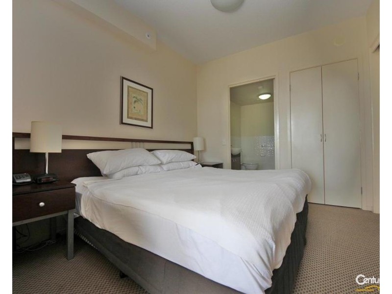 1107/42 Surf Parade, Broadbeach QLD 4218