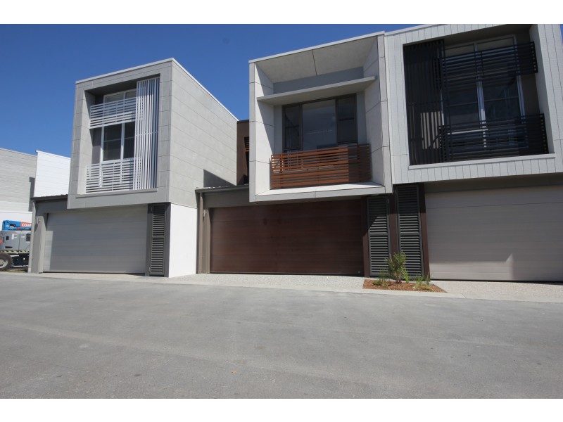 17 Brookyln Cresent, Robina QLD 4226