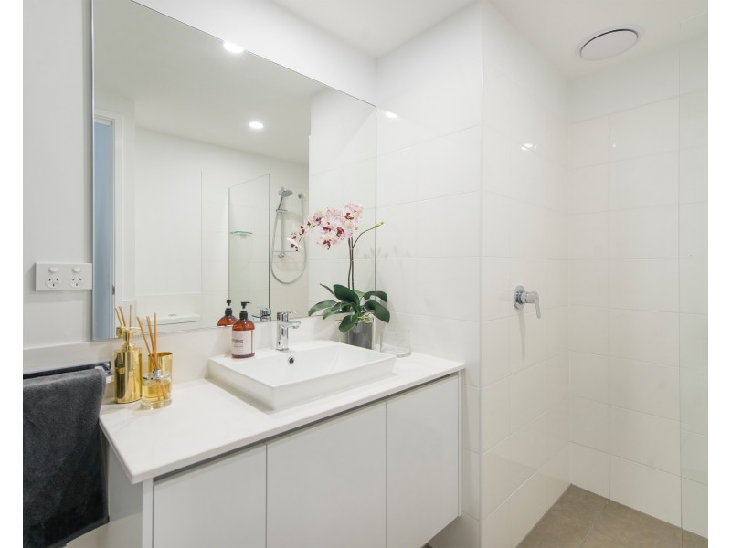 1 Waterford Court, Surfers Paradise QLD 4217