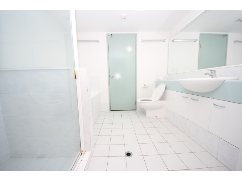 30 Surf Parade, Broadbeach QLD 4218