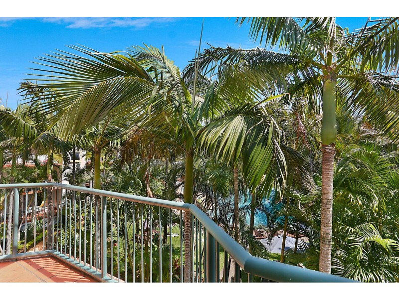 136/7 Redondo Avenue, Miami QLD 4220