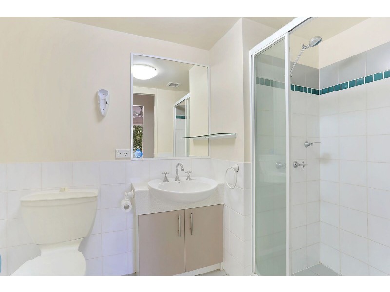 136/7 Redondo Avenue, Miami QLD 4220