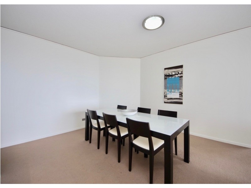 15/22 Surf Parade, Broadbeach QLD 4218