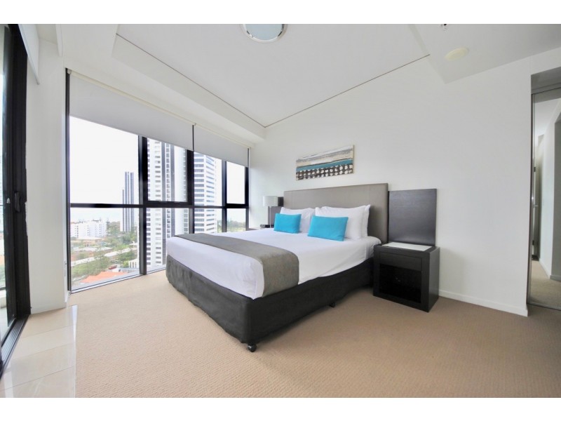 15/22 Surf Parade, Broadbeach QLD 4218