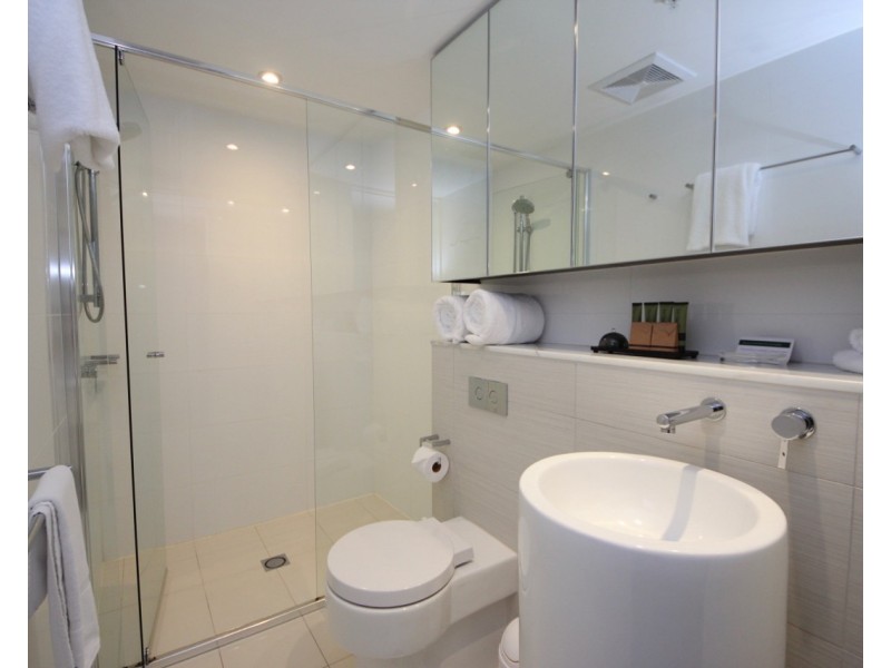 2006/1 Oracle Boulevard, Broadbeach QLD 4218