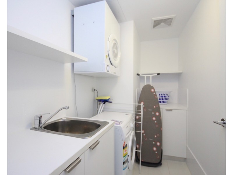 2006/1 Oracle Boulevard, Broadbeach QLD 4218