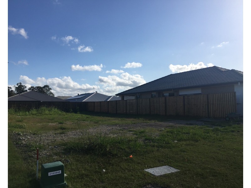 21 kinglake, Pimpama QLD 4209