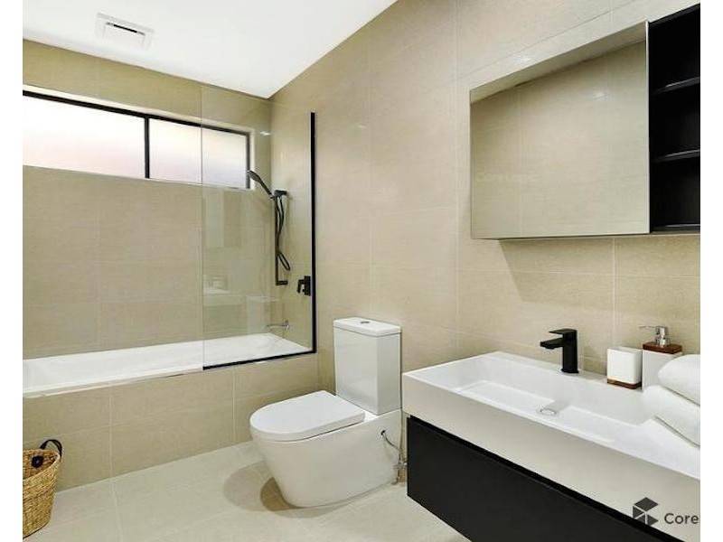 41c fairway drive, Clear Island Waters QLD 4226