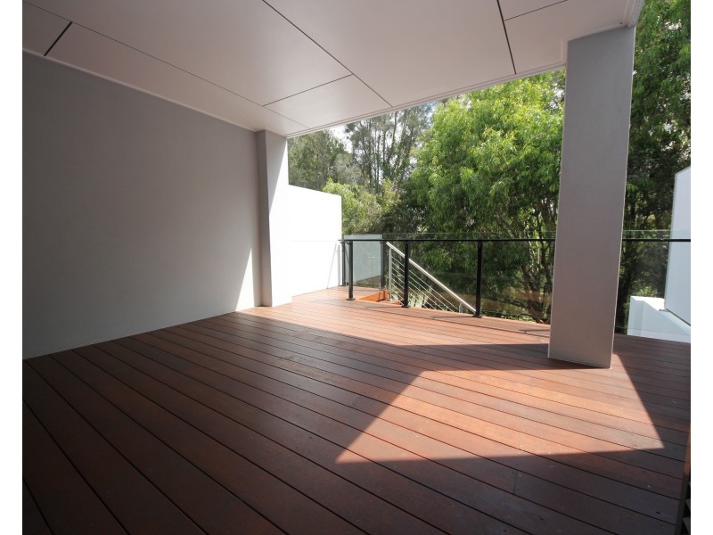 102 Florabella Drive, Robina QLD 4226