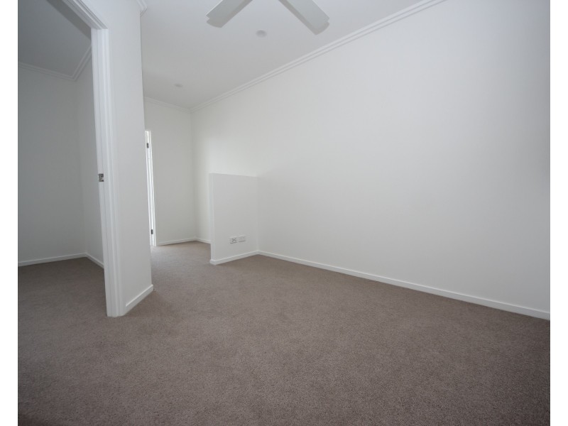 102 Florabella Drive, Robina QLD 4226