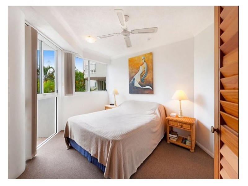 18/210 Surf Parade, Surfers Paradise QLD 4217