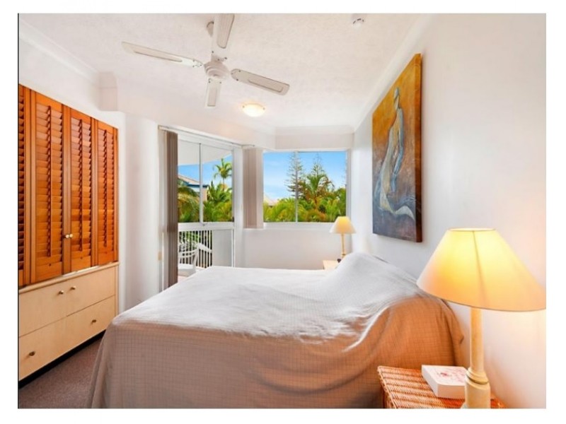 18/210 Surf Parade, Surfers Paradise QLD 4217