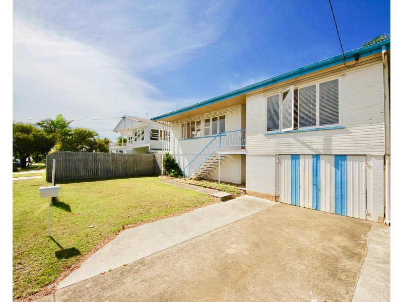 3 Saltash Street, Labrador QLD 4215