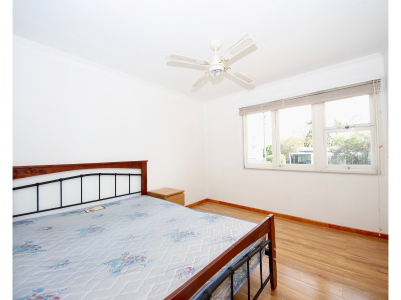 3 Saltash Street, Labrador QLD 4215